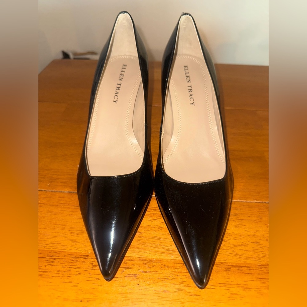 Ellen Tracy Black Patent Heels